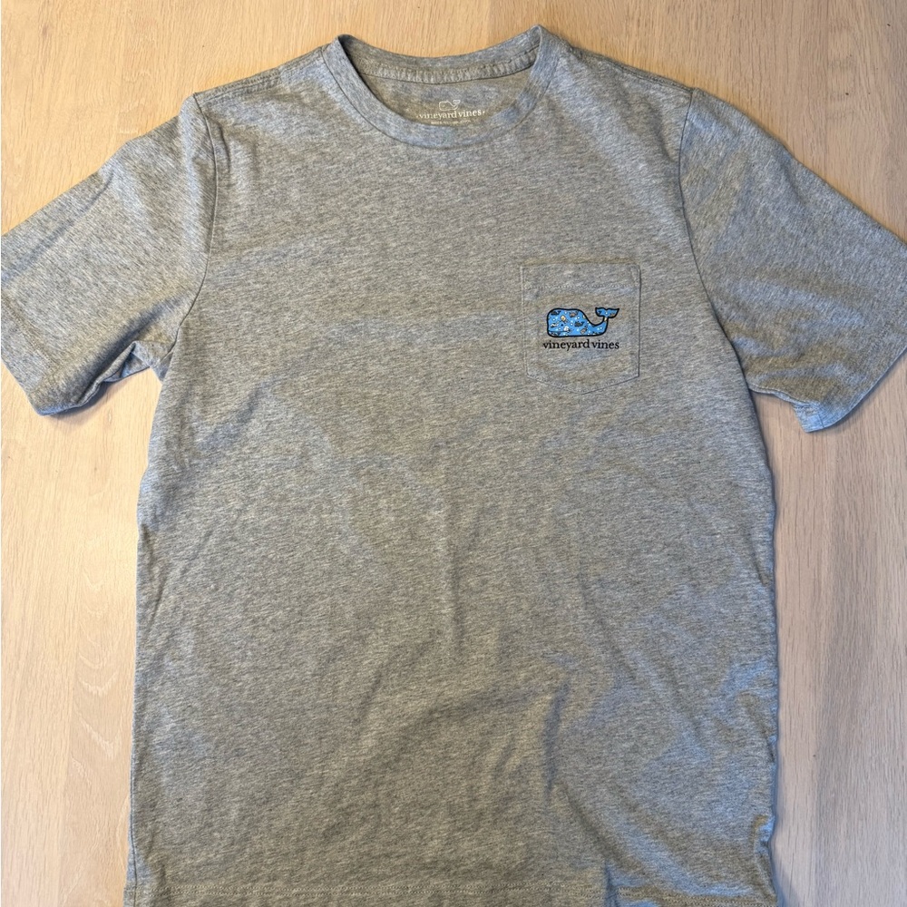 NEW Vineyard Vines Gray puppy T-Shirt